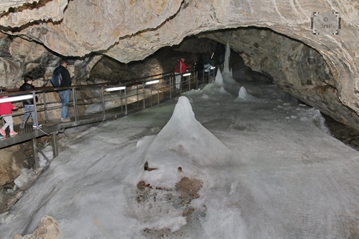 Demianowska Jaskinia Lodowa